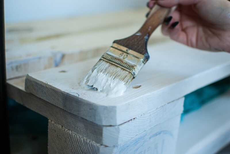 comment peindre une palette de bois facilement